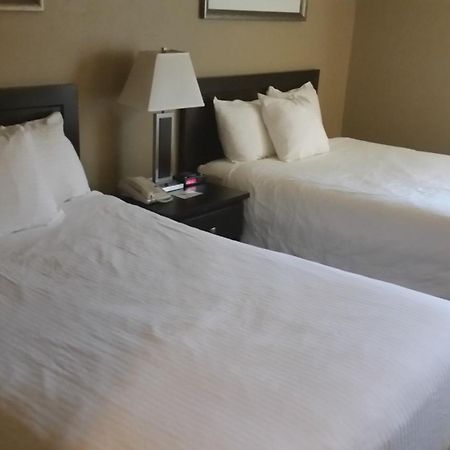 Stonebridge Hotel Fort Mcmurray Phòng bức ảnh