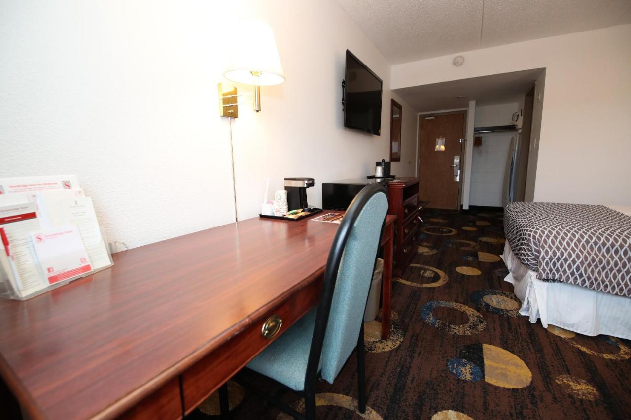 Stonebridge Hotel Fort Mcmurray Ngoại thất bức ảnh