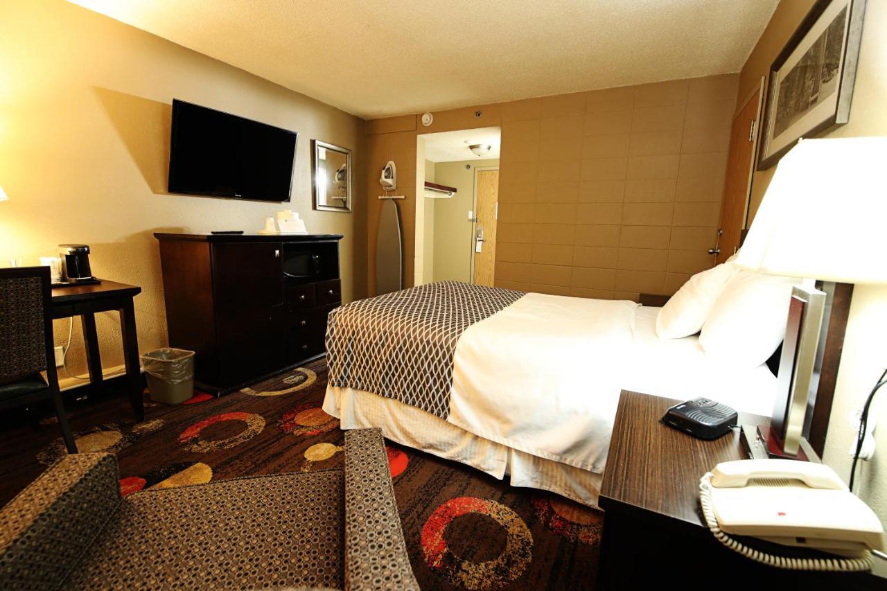 Stonebridge Hotel Fort Mcmurray Ngoại thất bức ảnh