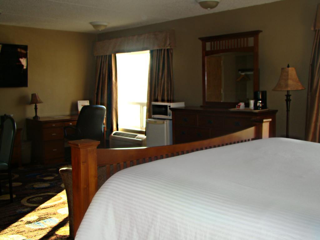 Stonebridge Hotel Fort Mcmurray Phòng bức ảnh
