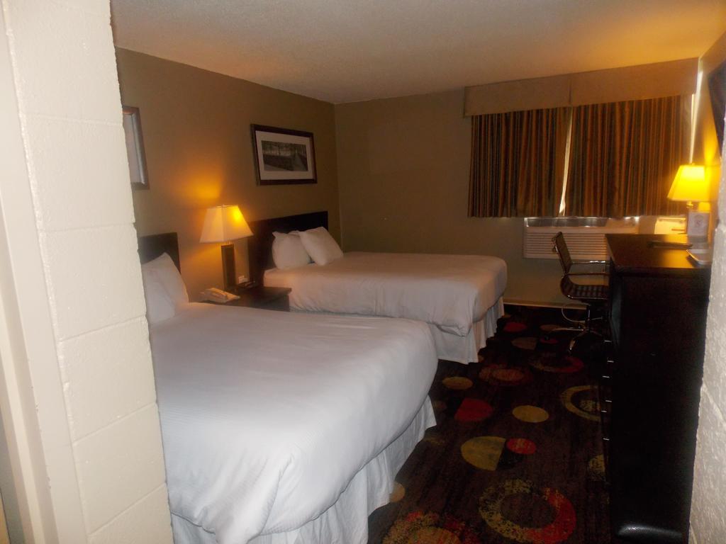 Stonebridge Hotel Fort Mcmurray Phòng bức ảnh